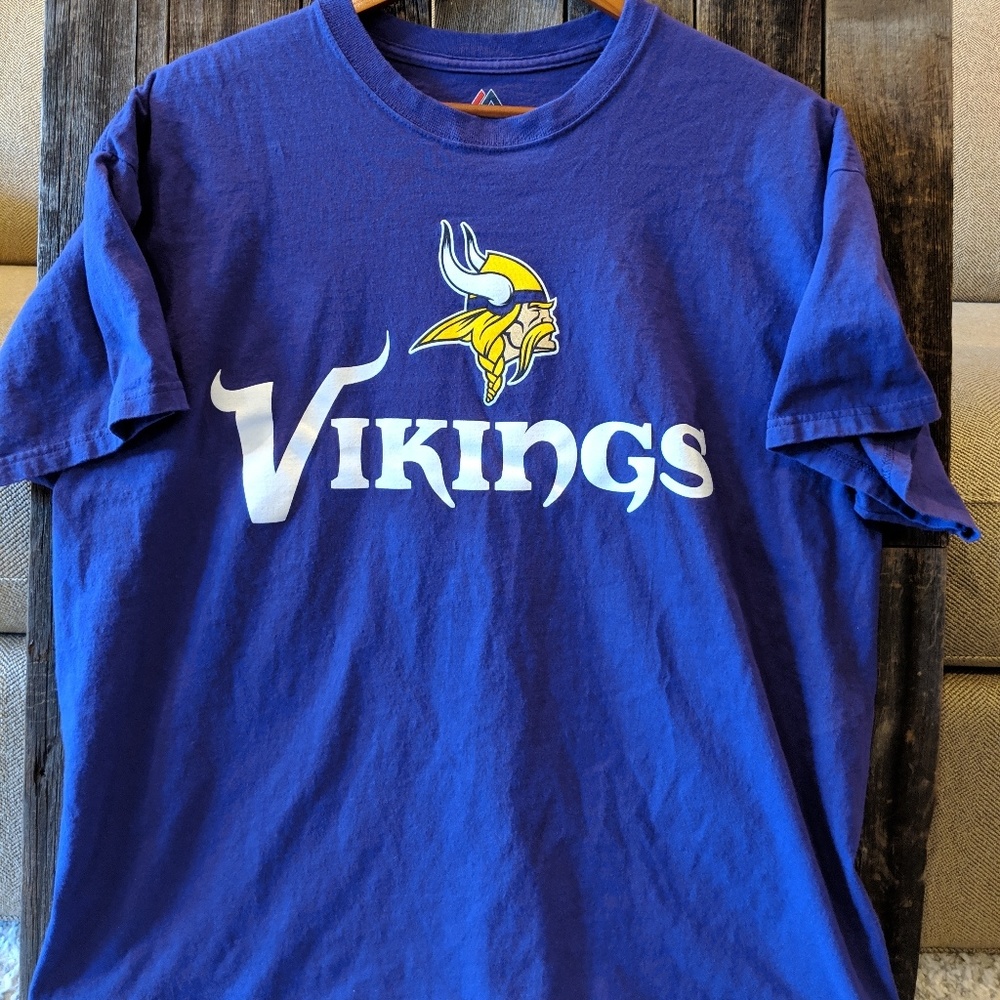 Men's NFL Vikings T-shirt.